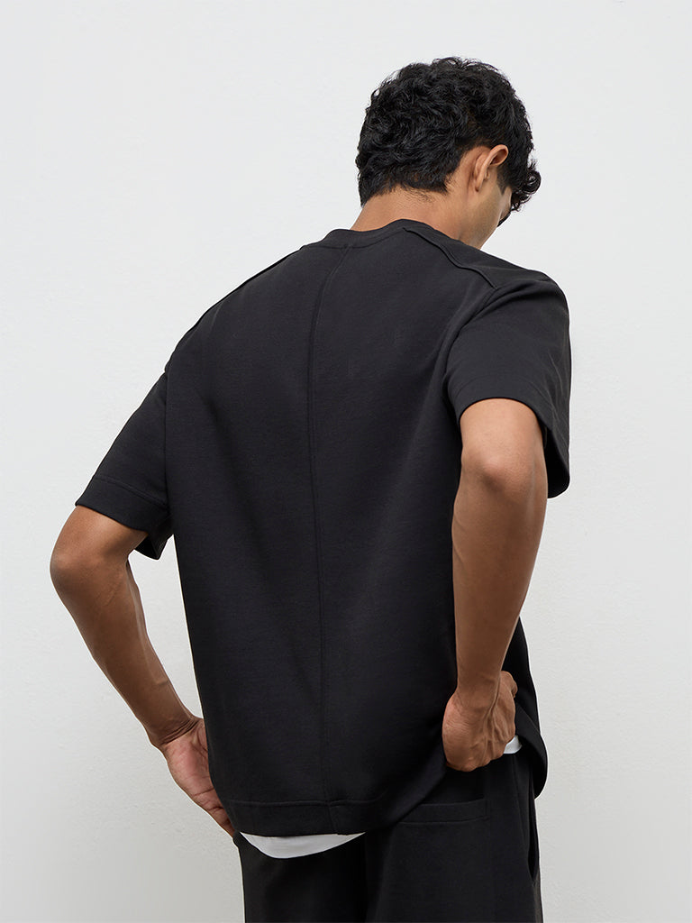 Nuoflexx Black Relaxed-Fit Cotton-Blend T-Shirt