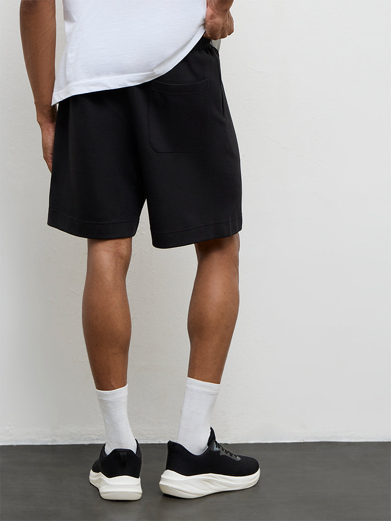 Nuoflexx Black Relaxed-Fit Mid-Rise Cotton-Blend Shorts