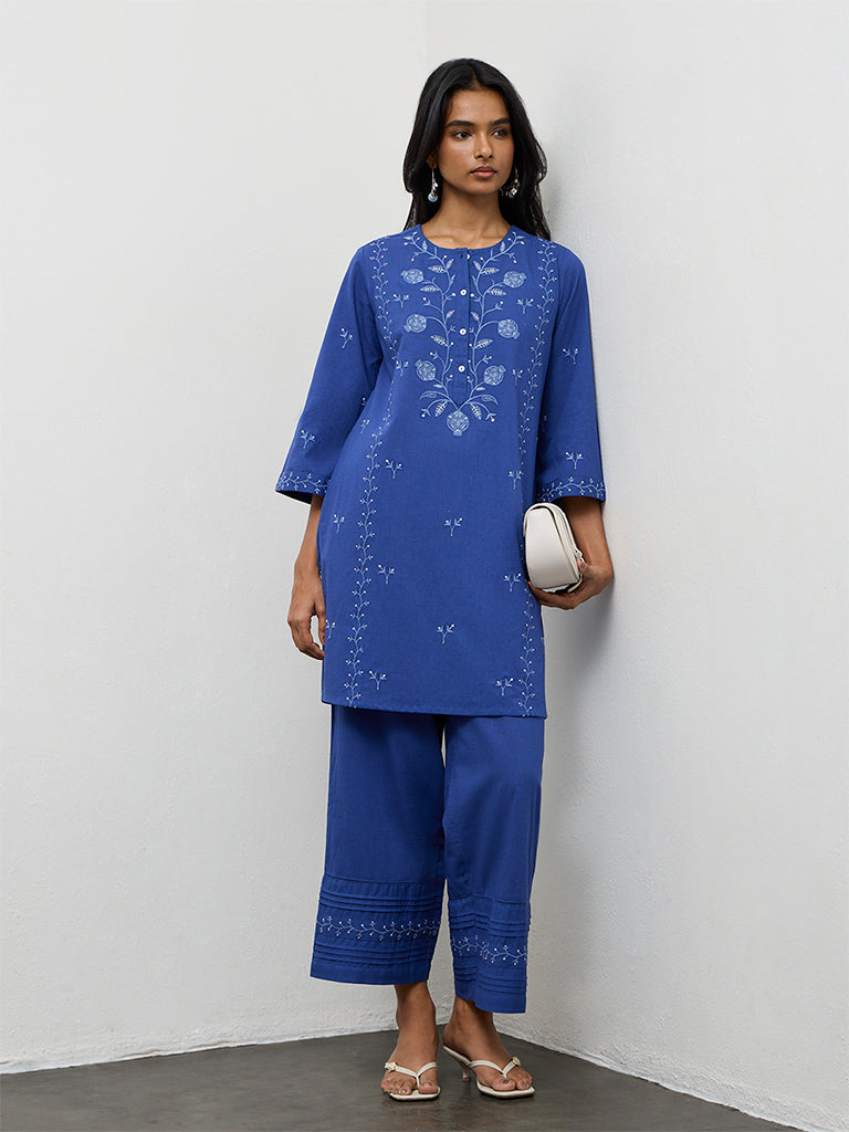Utsa Blue Floral Embroidered Cotton-Blend Kurta