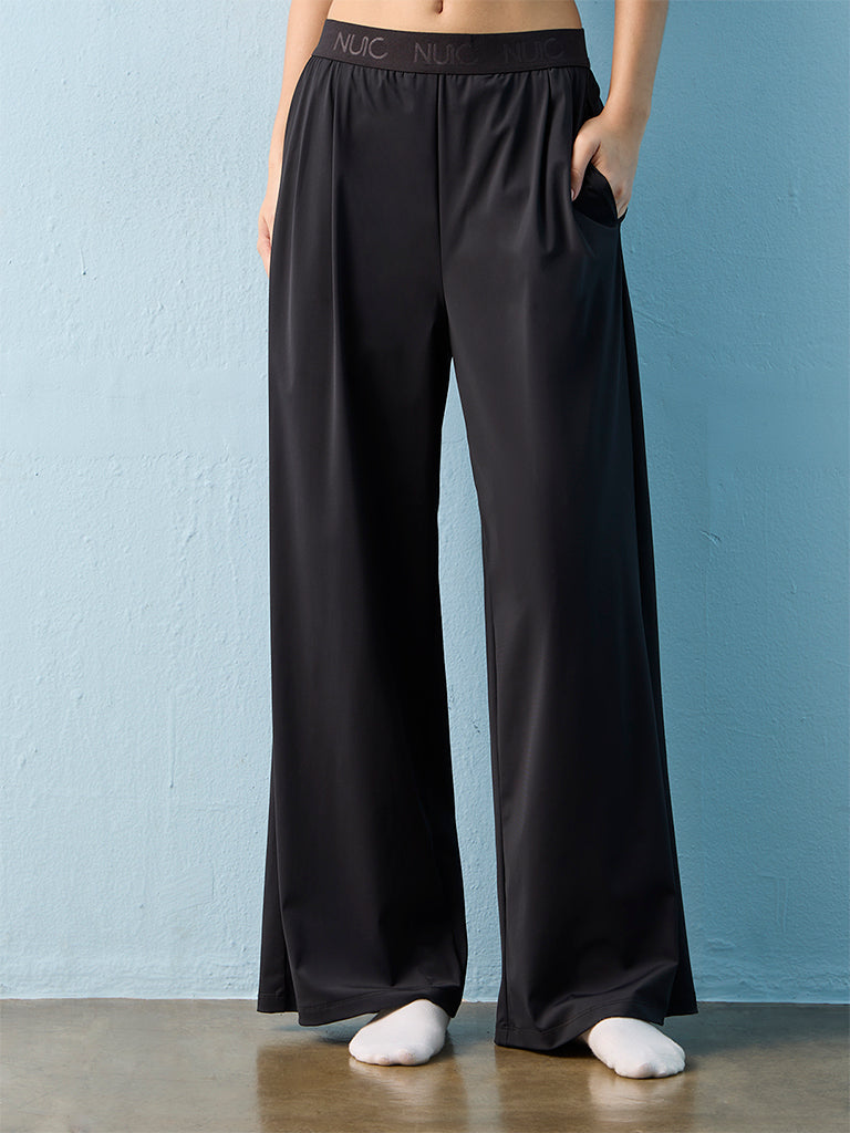 Nuoflexx Black Solid High-Rise Pants