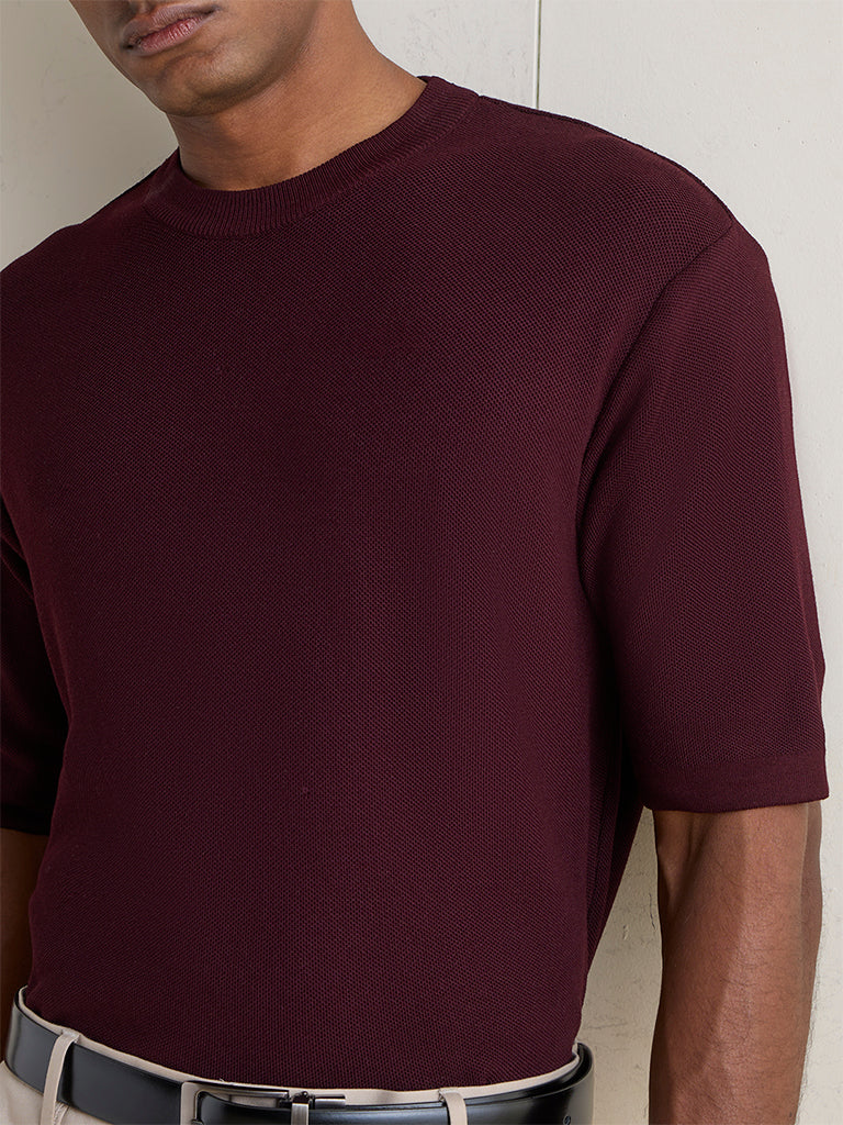 WES Formals Wine Textured Slim-Fit T-Shirt