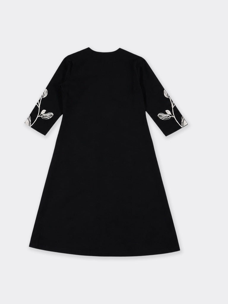 Utsa Black Floral Embroidered Cotton-Blend Kurta