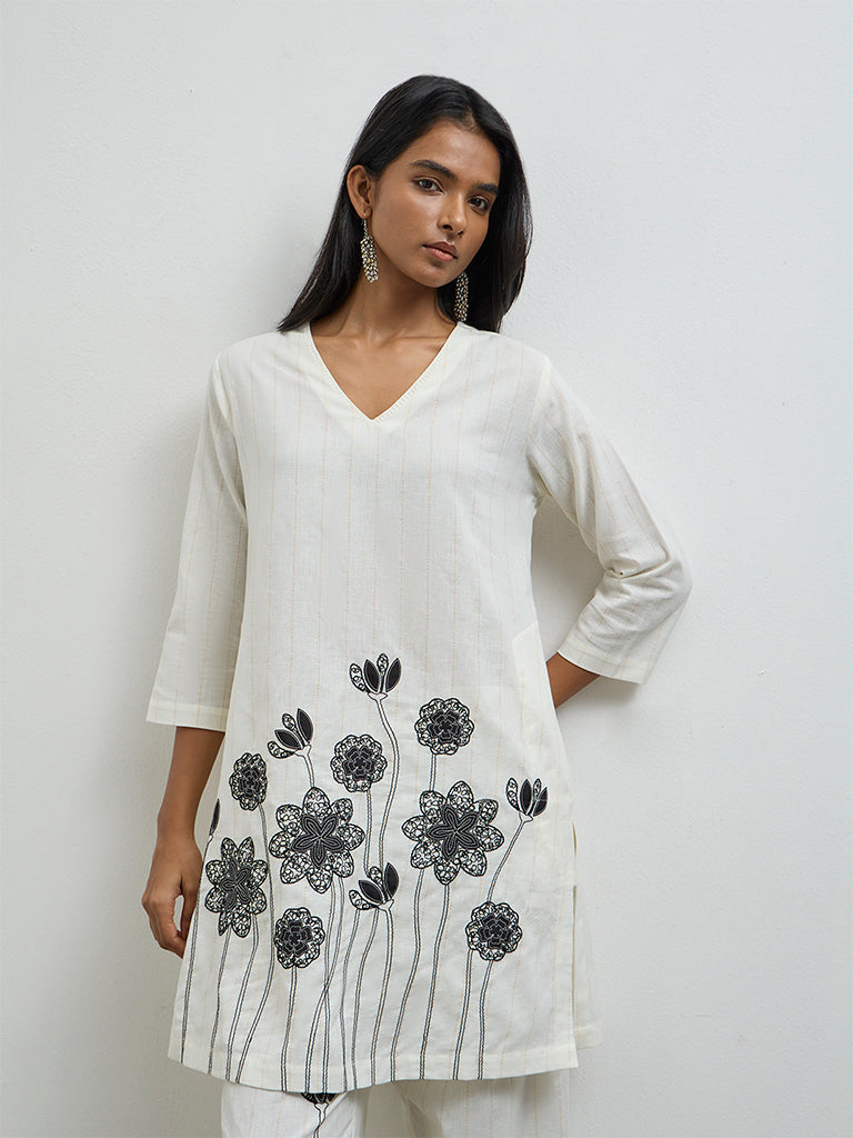 Utsa Off-White Floral Embroidered Cotton-Blend A-Line Kurta