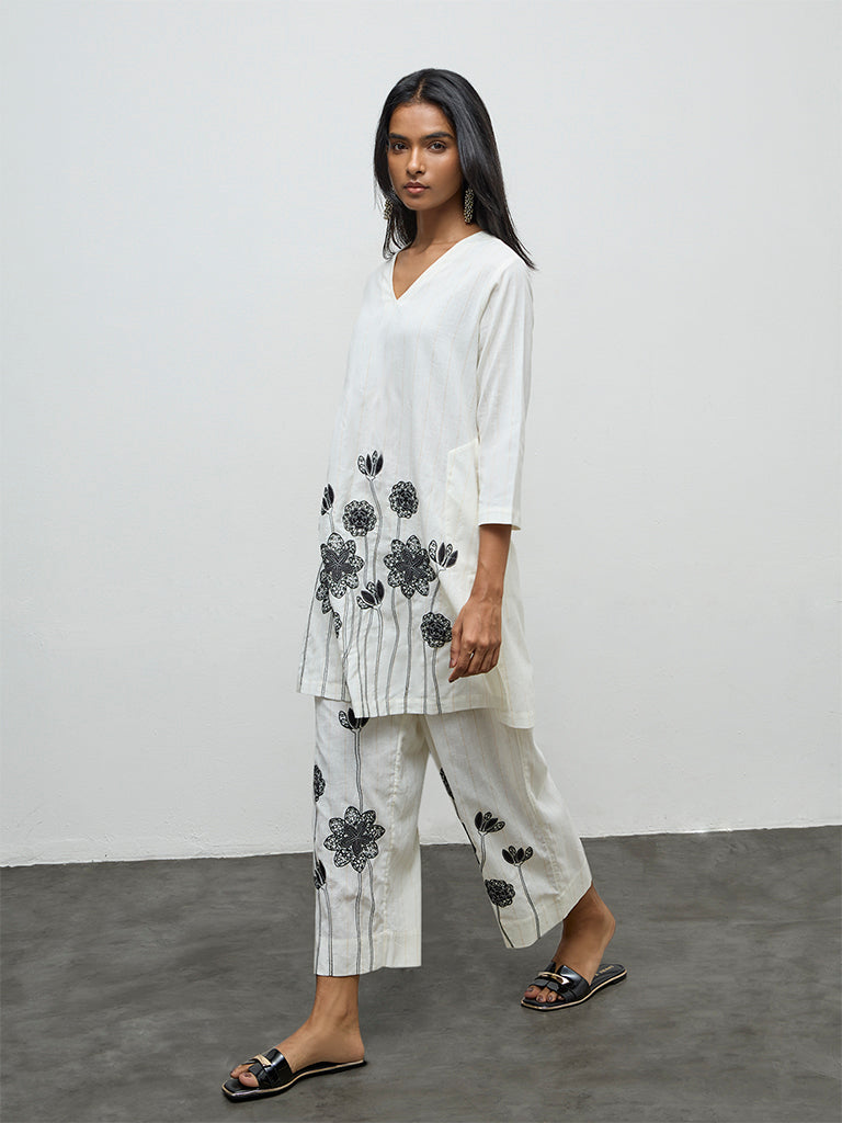 Utsa Off-White Floral Embroidered Cotton-Blend A-Line Kurta