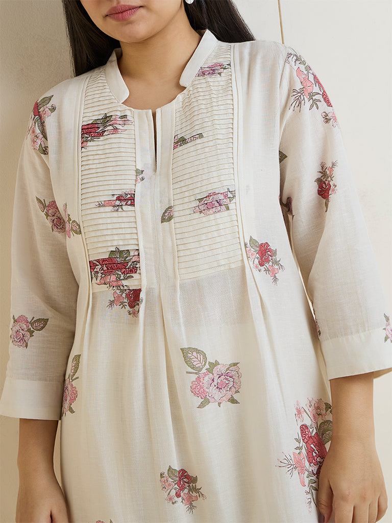 Diza Off-White Floral Pattern Cotton-Blend A-Line Kurta
