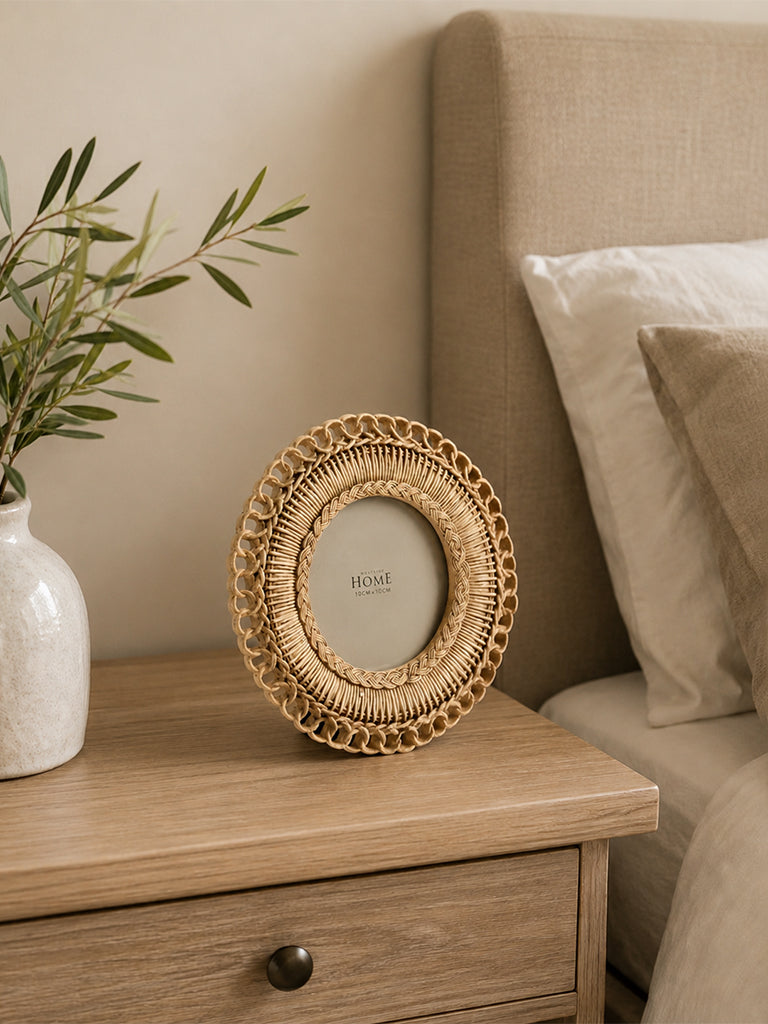 Westside Home Beige Woven Textured Circular Photo Frame