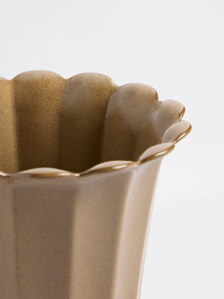 Westside Home Brown Ceramic Frill Pot