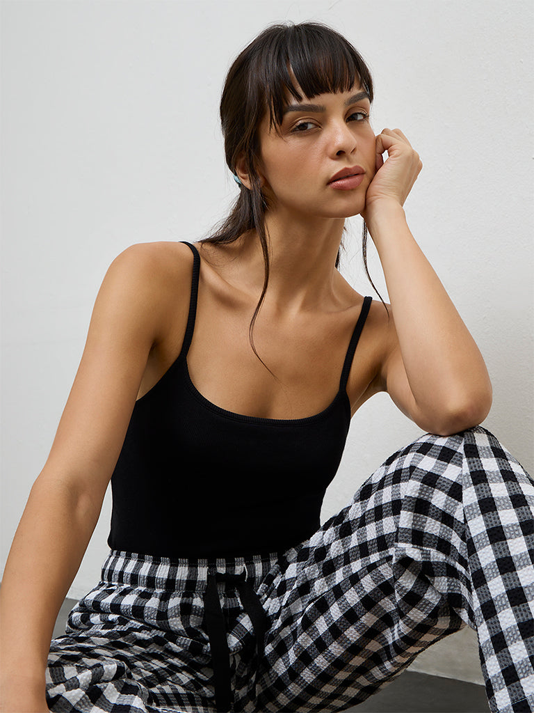 Wunderlove Black Solid Cotton-Blend Camisole