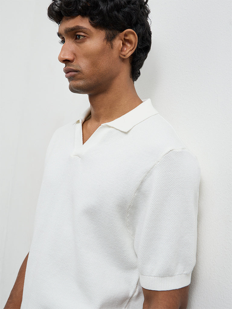 WES Casuals Off-White Solid Relaxed-Fit T-Shirt