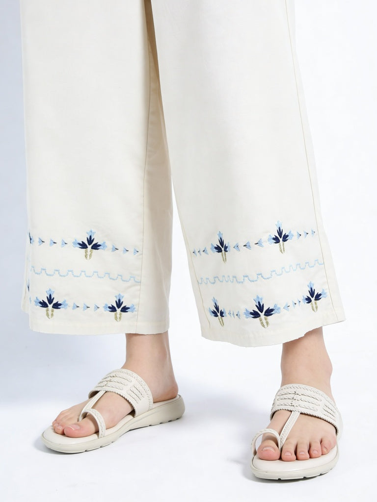 LUNA BLU Ivory Kolhapuri Sandals