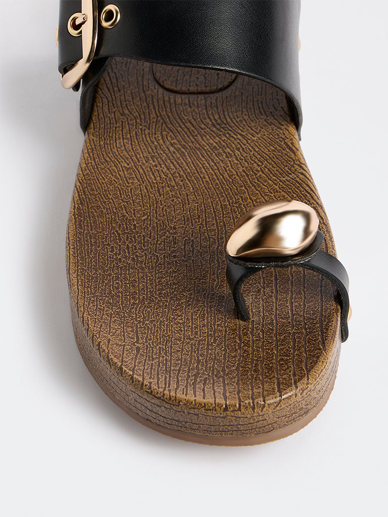 LUNA BLU Black Toe-Ring Detail Sandals