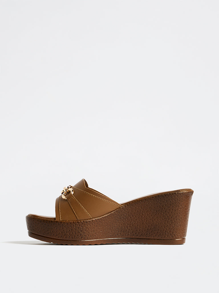 LUNA BLU Tan Wedge Sandals