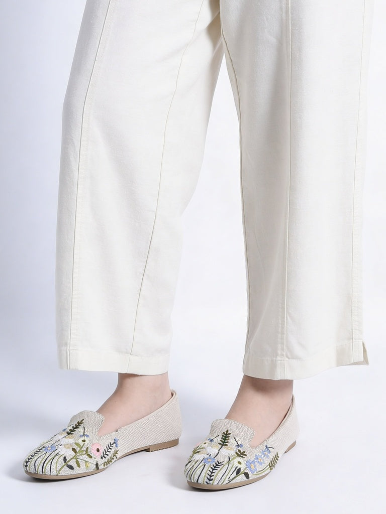 LUNA BLU Beige Floral Embroidered Flat Loafers