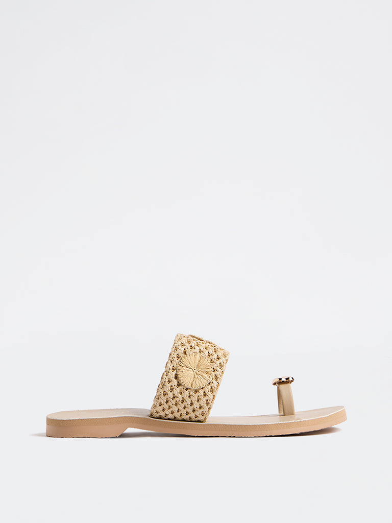 LUNA BLU Light Beige Toe-Ring Sandals
