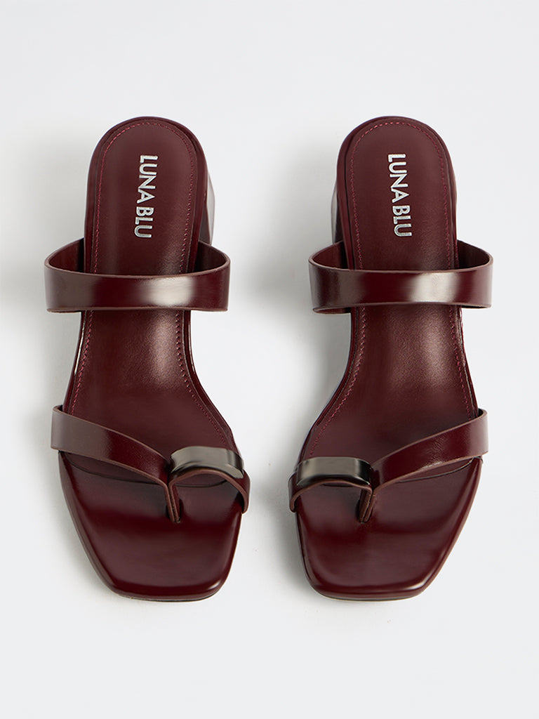 LUNA BLU Burgundy Toe-Ring Block Heel Sandals