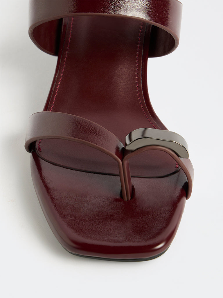 LUNA BLU Burgundy Toe-Ring Block Heel Sandals