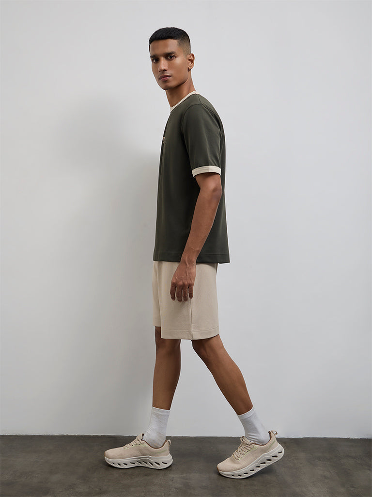 Nuoflexx Beige Relaxed-Fit Mid-Rise Cotton-Blend Shorts