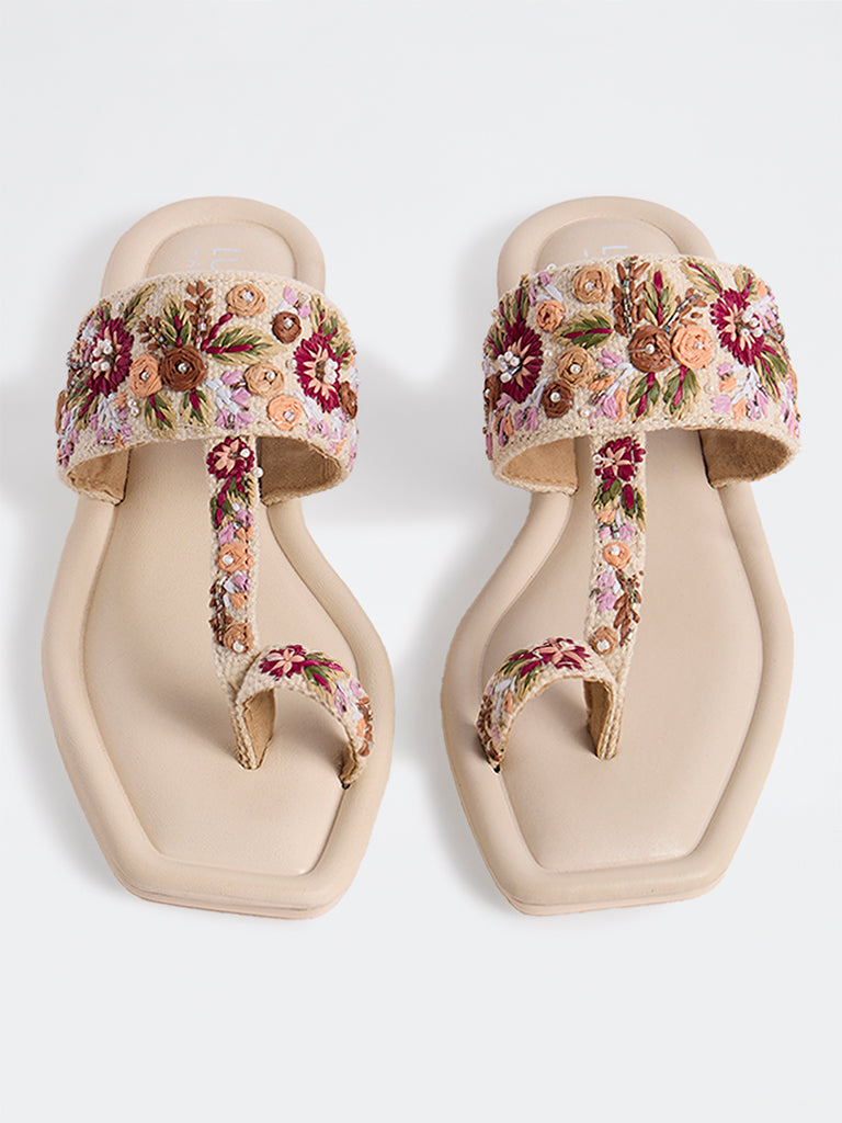 LUNA BLU Off-White Kolhapuri Sandals