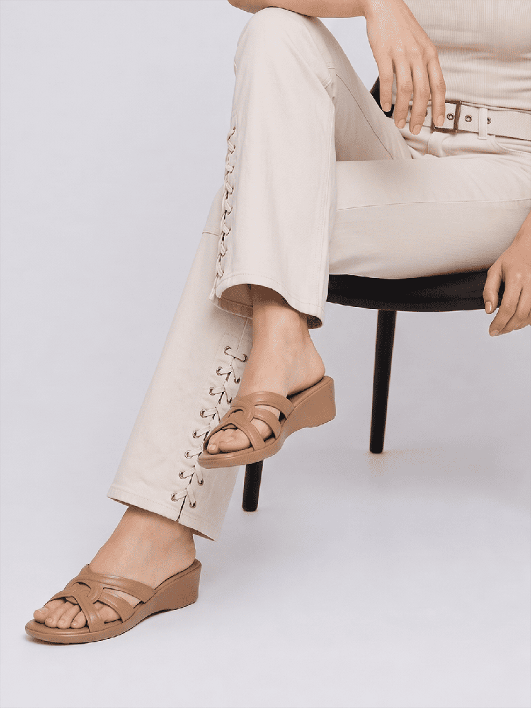 LUNA BLU Beige Multi-Strap Comfort Sandals