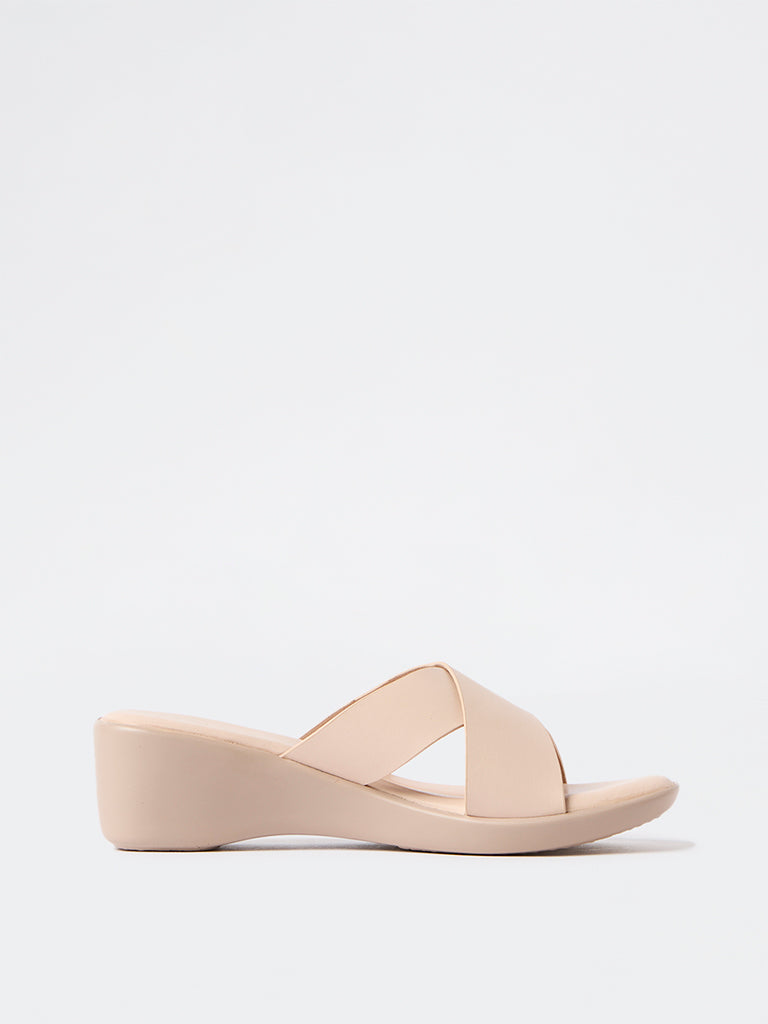 LUNA BLU Blush Criss-Cross Strap Comfort Sandals