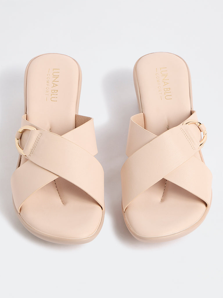 LUNA BLU Blush Criss-Cross Strap Comfort Sandals