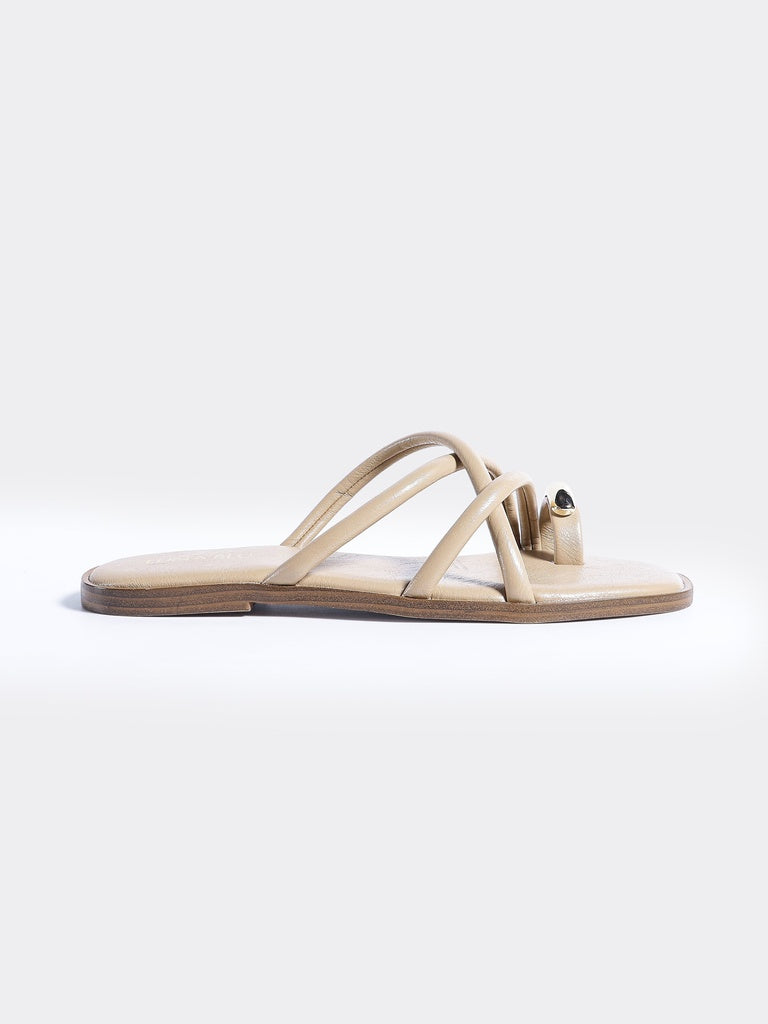 LUNA BLU Light Beige Toe Ring Flat Sandals