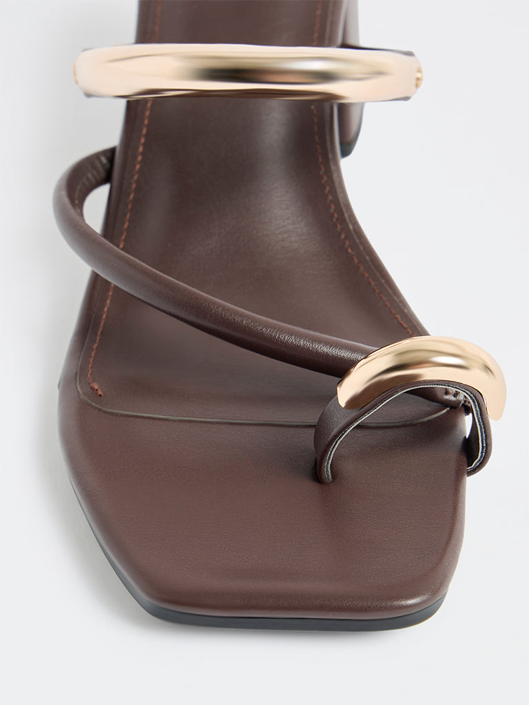LUNA BLU Dark Brown Toe Ring Detail Block-Heel Sandals