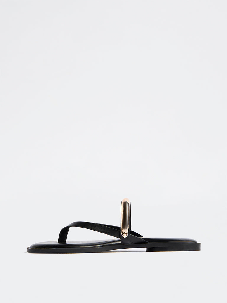 LUNA BLU Black Thong-Strap Sandals