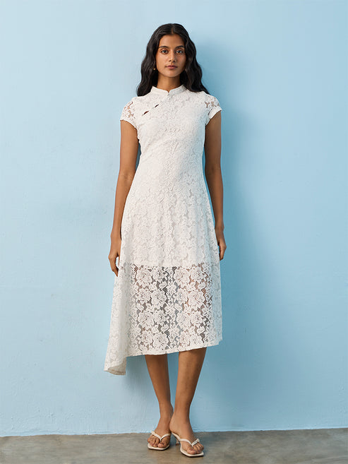 westside linen dress Intricate lace, breezy fits, and all the ease of summer. Anywhere, everywhere. Shop now from a Westside store near you or at www.westside.com