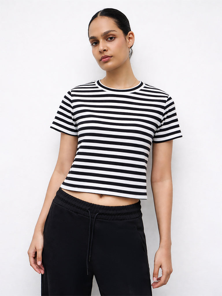 Nuoflexx Black Striped Cotton-Blend T-Shirt