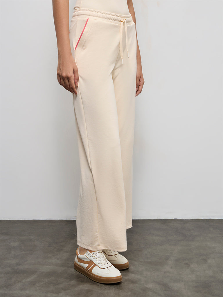 Nuoflexx Cream High-Rise Pants