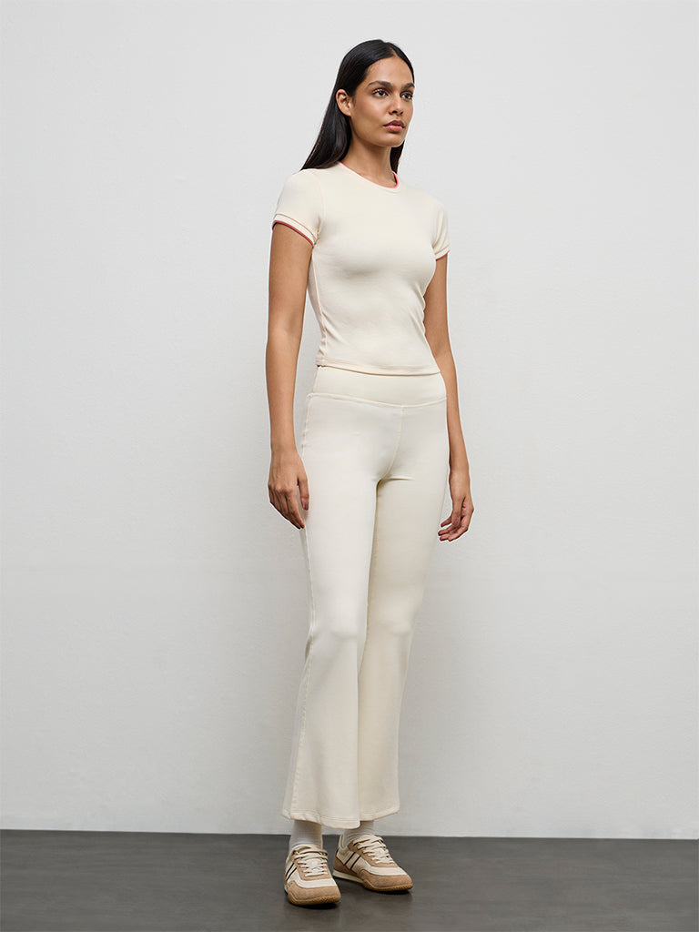 Nuoflexx Cream Solid T-Shirt