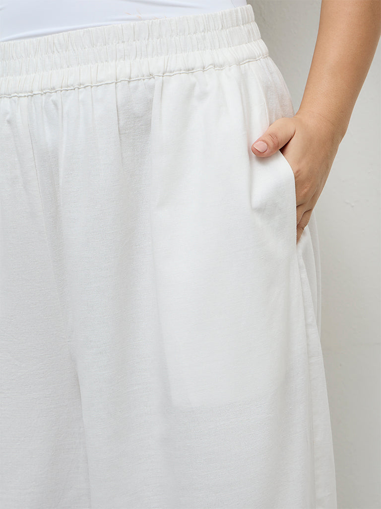 Diza Off-White Solid Cotton Pants