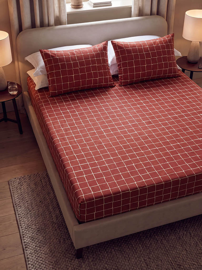 Westside Home Red Checkered Fitted Queen Bed Sheet Set