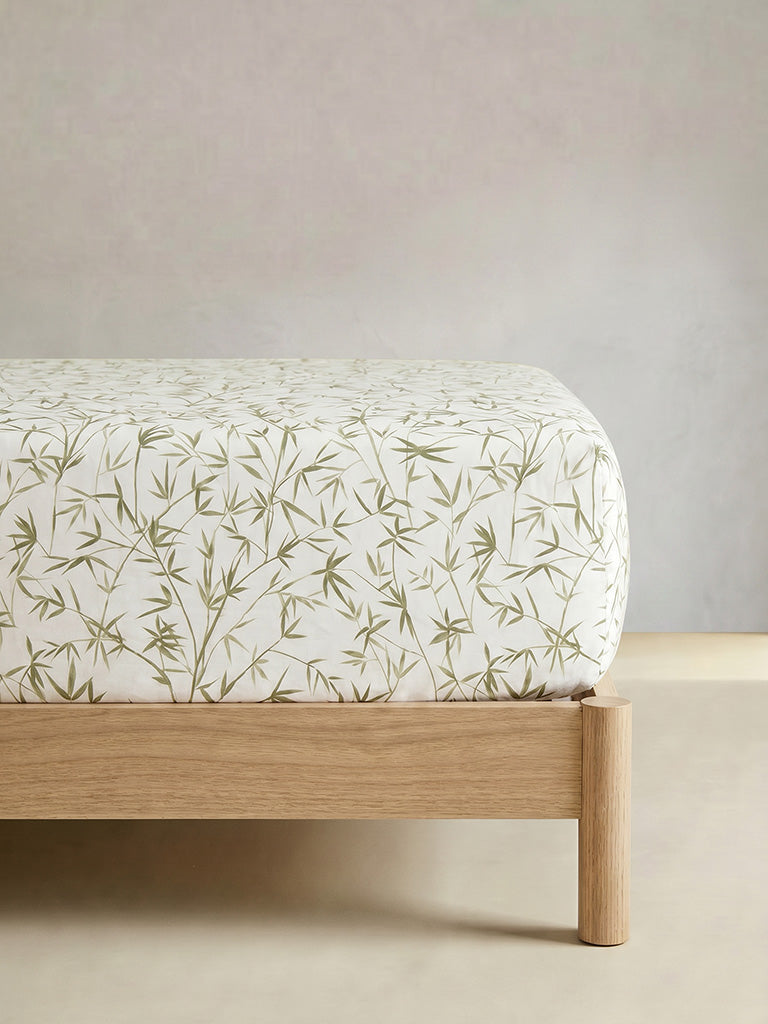 Westside Home Green Bamboo Leaves Printed Queen Bed Sheet Set