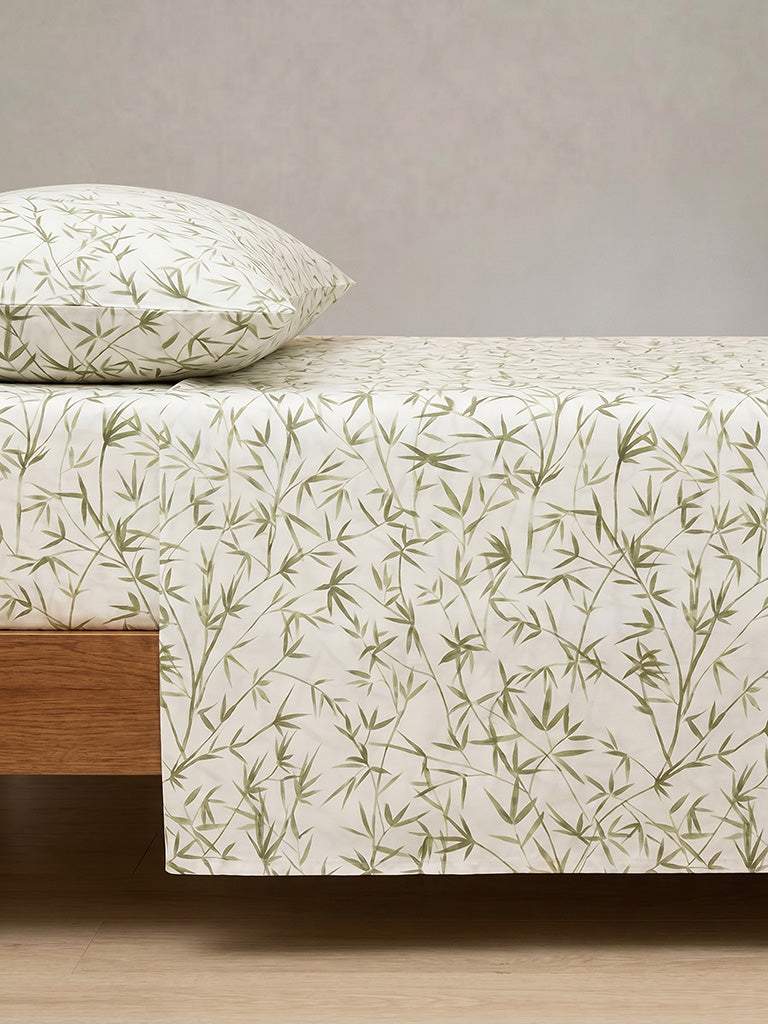 Westside Home Green Bamboo Leaves Printed Queen Bed Sheet Set
