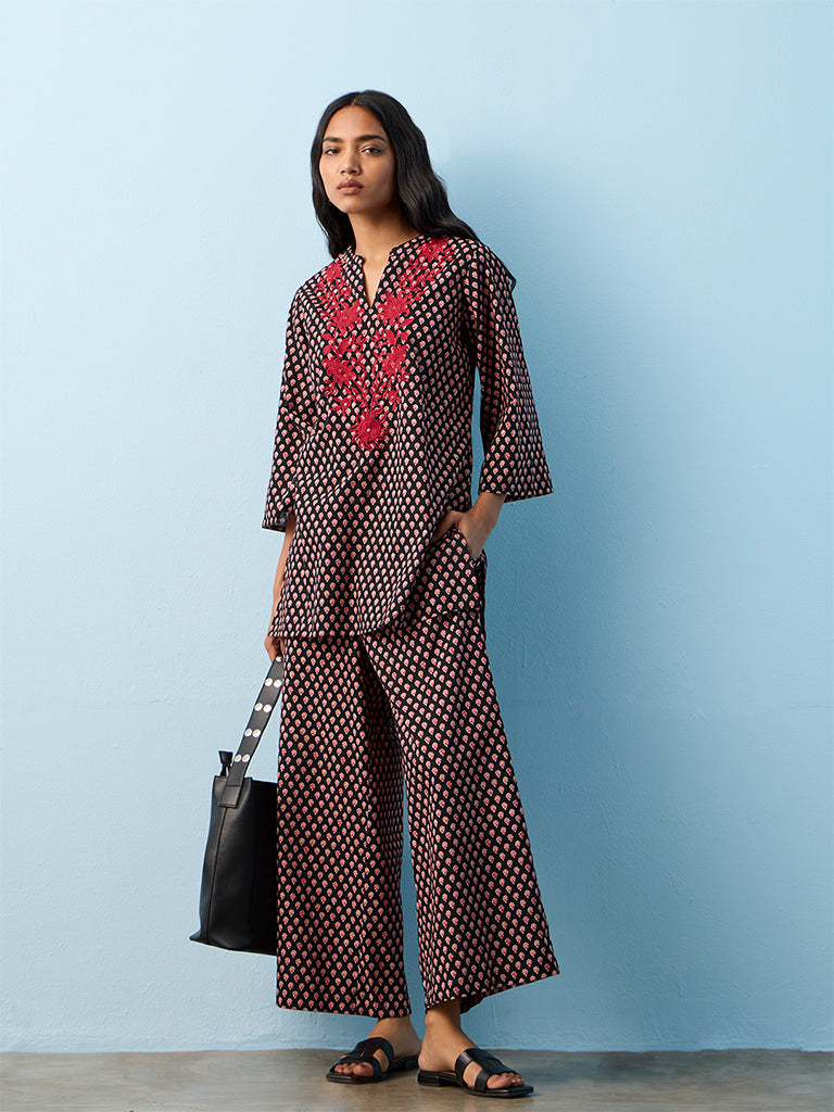 Utsa Black Floral Embroidered Cotton A-Line Kurti