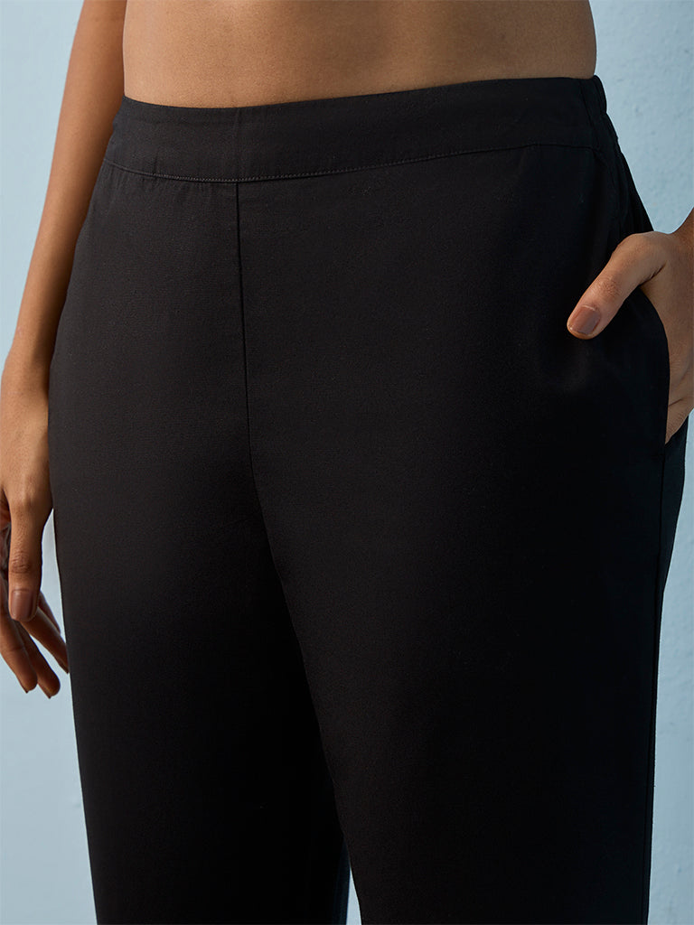 Utsa Black Solid Pants