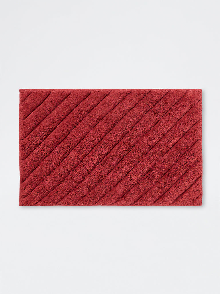 Westside Home Red Diagonal Striped Bath Mat