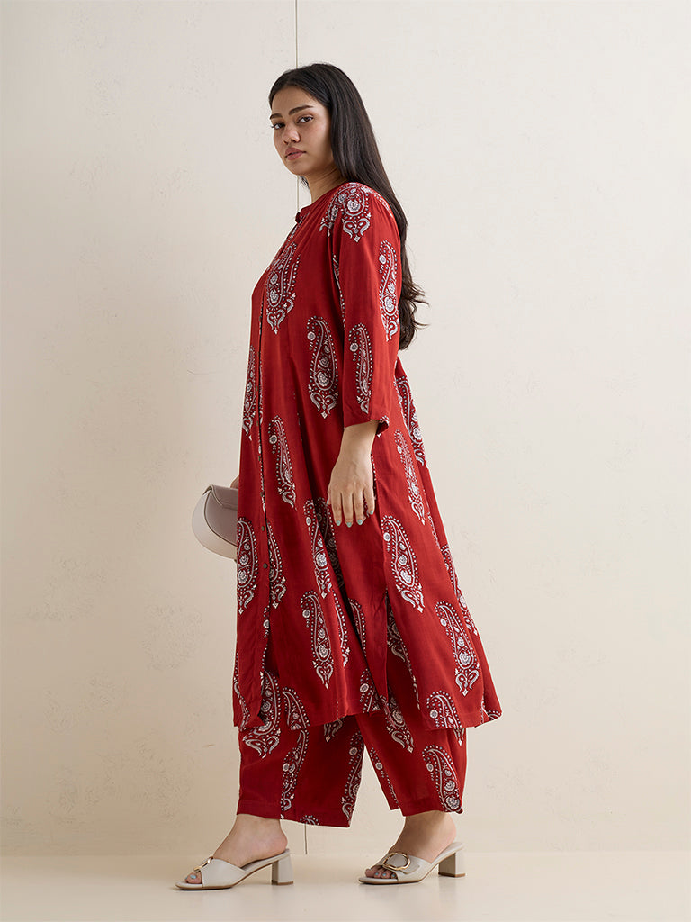 Diza Maroon Paisley Printed A-Line Kurta
