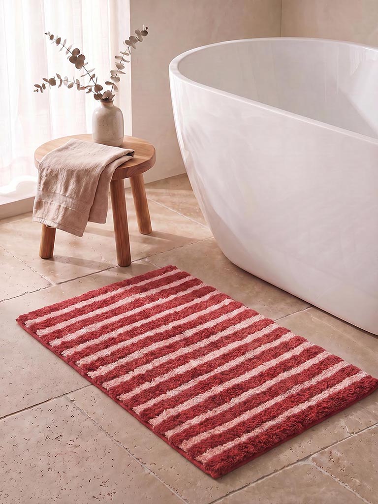 Westside Home Red Striped Bath Mat