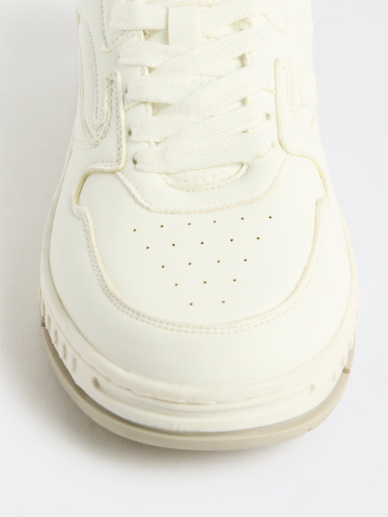 SOLEPLAY Off-White Sneakers
