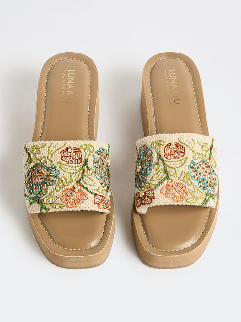 LUNA BLU Off-White Wedge Heel Sandals