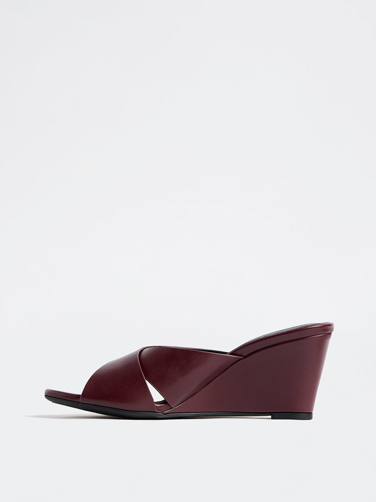 LUNA BLU Burgundy Criss-Cross Strap Heel Sandals