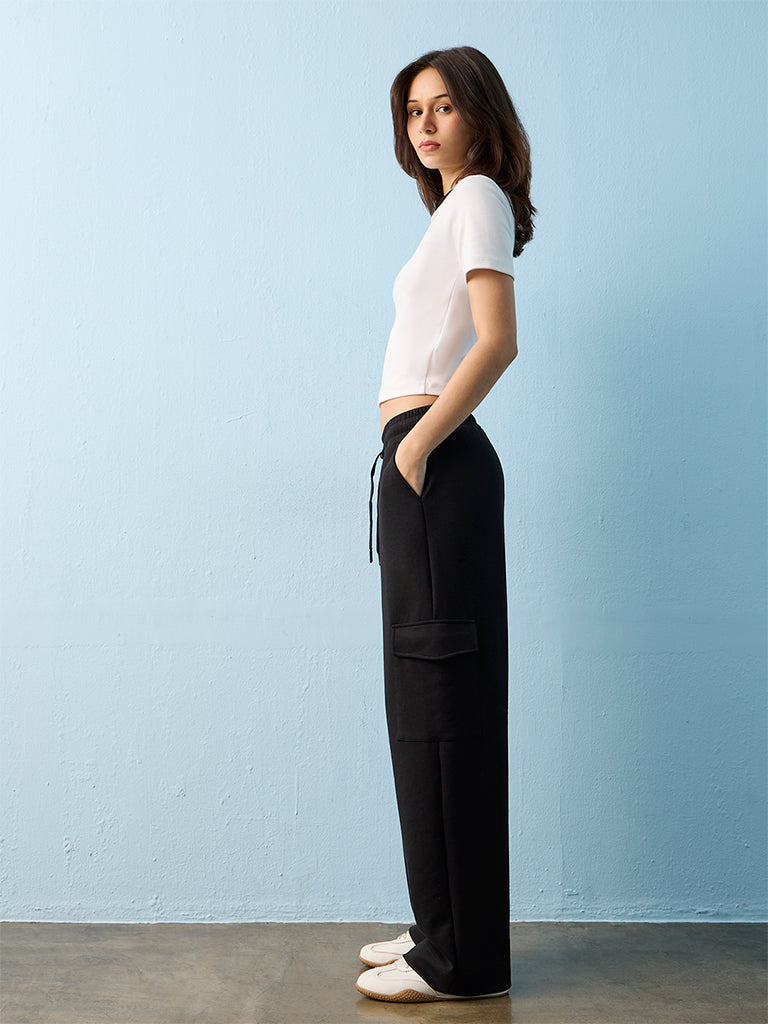 Nuoflexx Black Cargo-Style High-Rise Track Pants