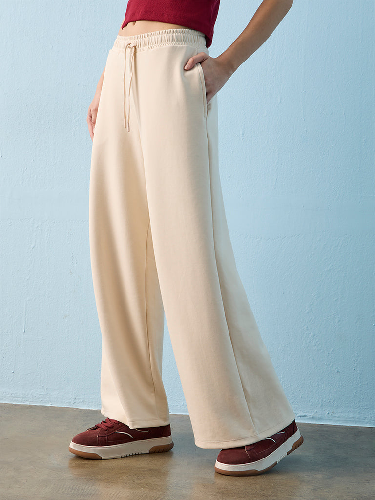 Nuoflexx Cream High-Rise Pants