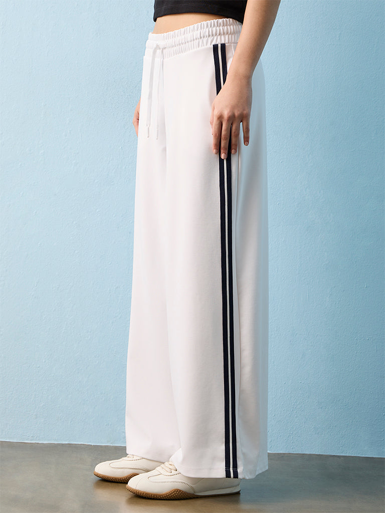 Nuoflexx White Striped High-Rise Pants