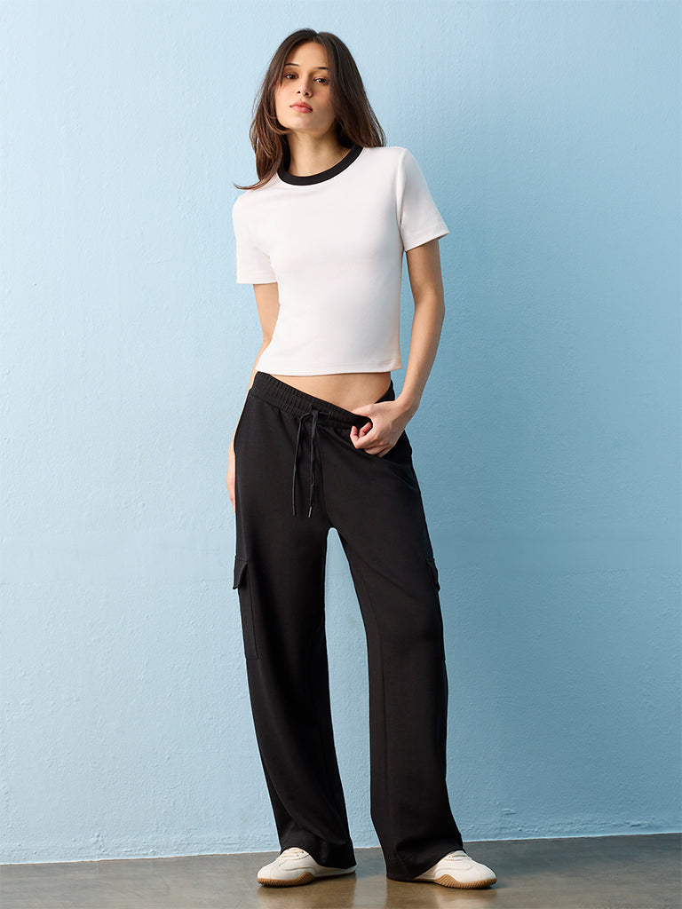 Nuoflexx White Solid Cotton-Blend T-Shirt