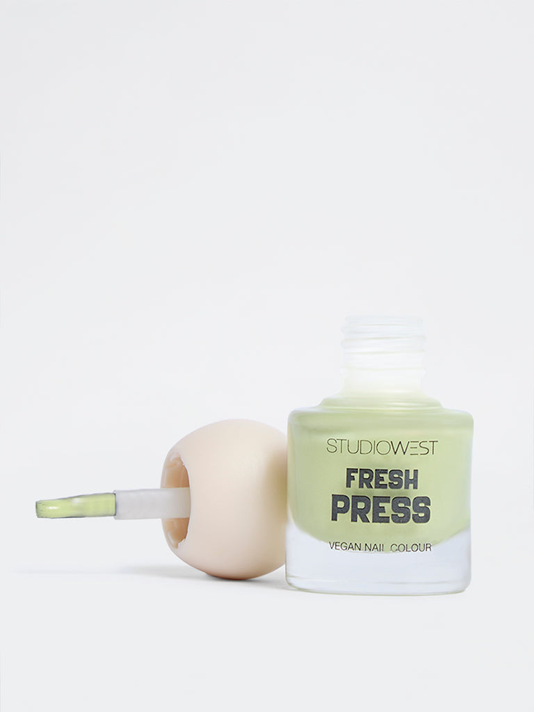 Studiowest Fresh Press Mint Poplin GR-01 Nail Colour - 6 ml
