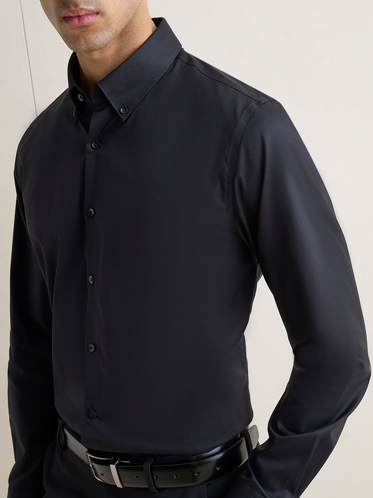 WES Formals Black Solid Slim-Fit Cotton Shirt